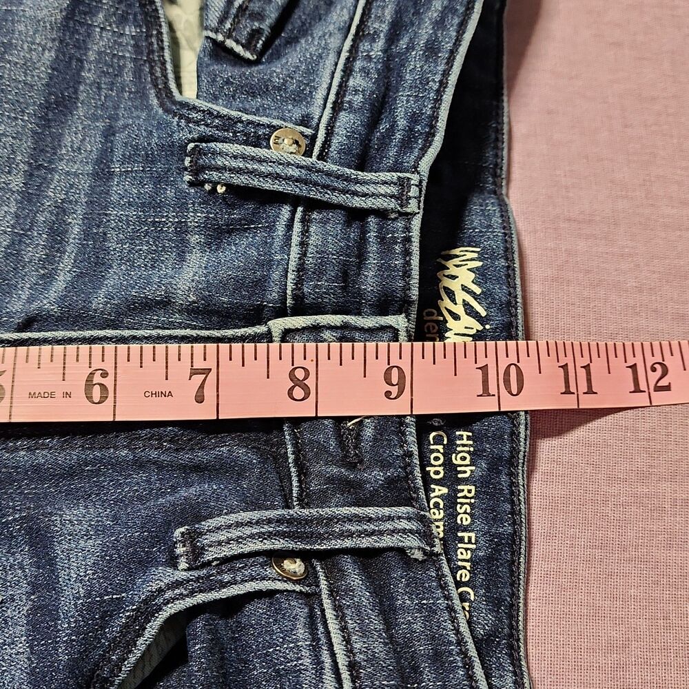 Mossimo High Rise Flare Crop - Picture 7 of 8